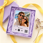 Song magnet in its gift box